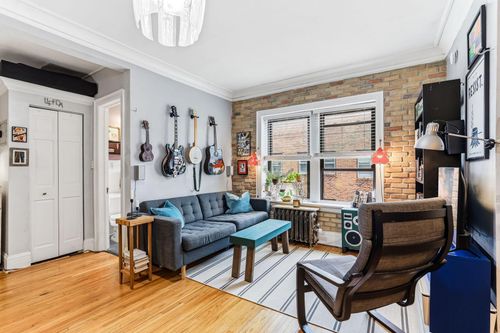 apt-304-1820 1st Ave S, Minneapolis, MN, 55403-3762 | Card Image