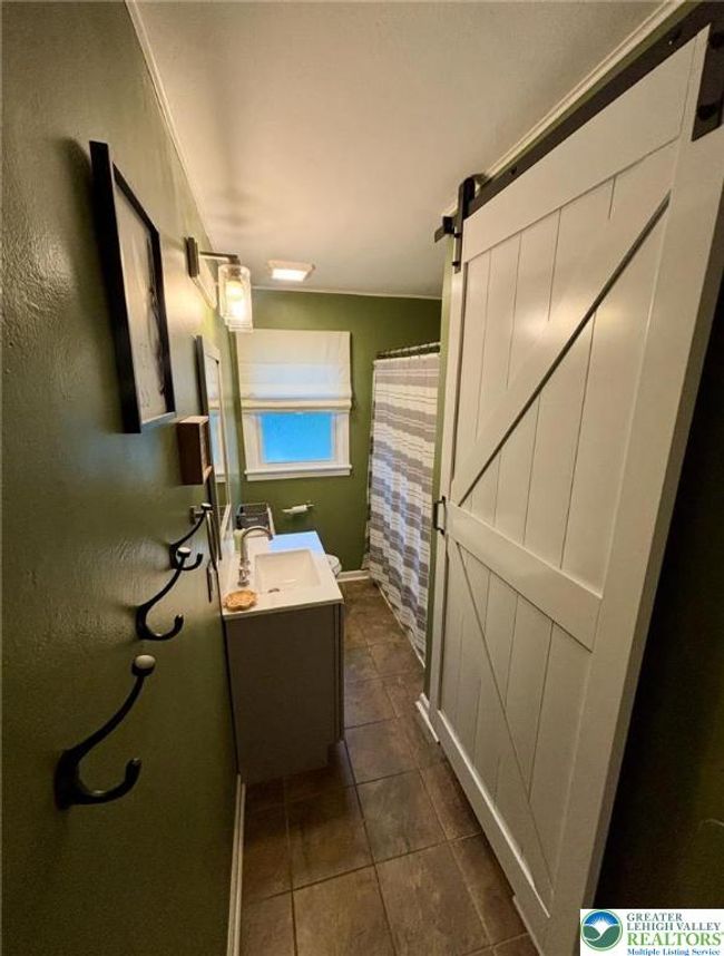 bathroom | Image 7