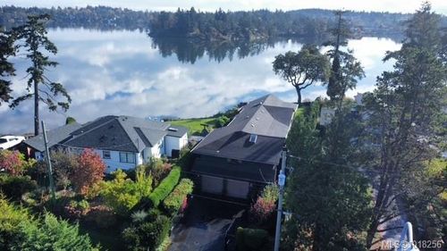 a-128 St. Giles St, View Royal, BC, V8Z5E5 | Card Image