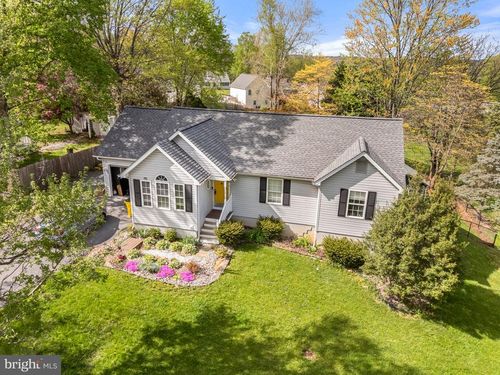 157 Berkeley Dr, CHARLES TOWN, WV, 25414-5361 | Card Image