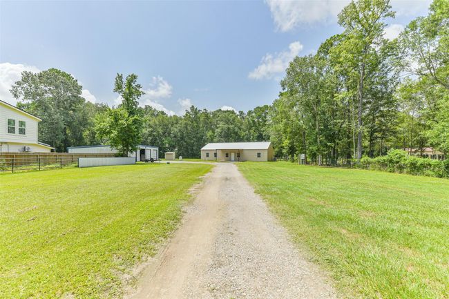 57 Blue Lake Dr, House other with 3 bedrooms, 2 bathrooms and 4 parking in Huffman TX | Image 6