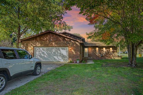 601 Long Bridge Dr, Chesterton, IN, 46304-1469 | Card Image
