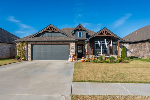 10930 S 276th East Ave, Coweta, OK, 74429-6331 | Card Image