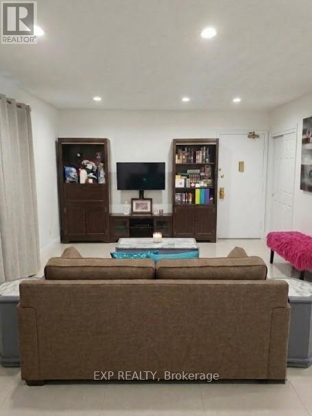 Residential Lease in Mississauga (Port Credit) 2