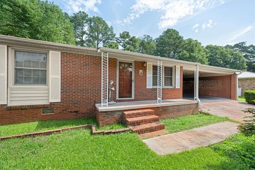 958 Avondale Dr, Seneca, SC, 29672-6621 | Card Image