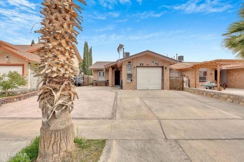 3460 Chickasaw Dr, El Paso, TX, 79936-1261 | Card Image
