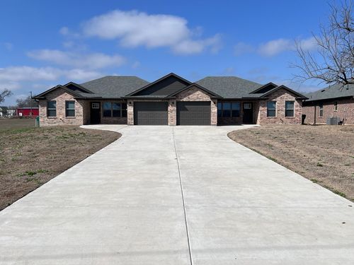 635 Friendship Rd, Sherman, TX, 75092-6306 | Card Image