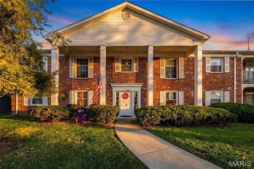 d-3228 Roger Williams Dr, Bridgeton, MO, 63044-3156 | Card Image