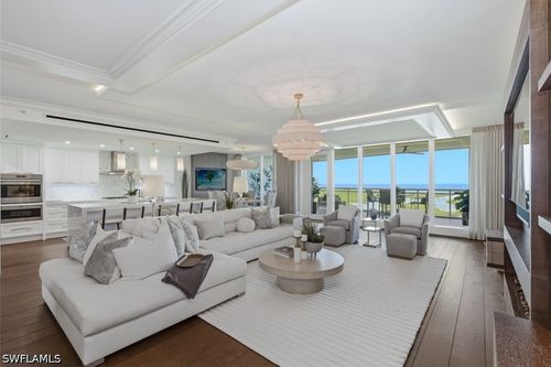 2005-13915 Old Coast Rd, NAPLES, FL, 34110-8744 | Card Image