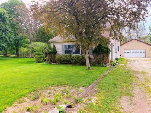 5175 Pleasant Valley Rd, Manitou Beach, MI, 49253-9709 | Card Image