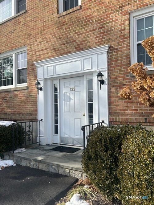 apt-a-132 Heritage Hill Rd, New Canaan, CT, 06840-4631 | Card Image