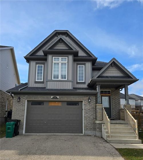 292 Ginseng St, Waterloo, ON, N2V0B3 | Card Image