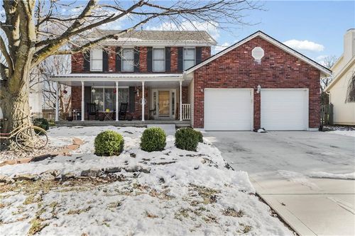 233 Se Citadel Dr, Lee's Summit, MO, 64063-3637 | Card Image