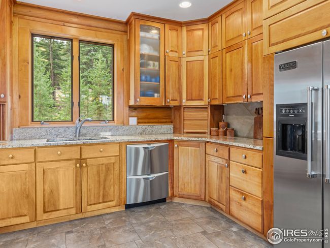 287 S Skinner Rd, House other with 2 bedrooms, 3 bathrooms and null parking in Allenspark CO | Image 14