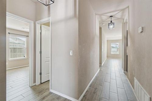 7305 Comrade Lane, Yukon, OK, 73099 | Card Image