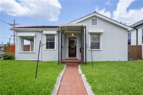 8502 Edinburgh St, New Orleans, LA, 70118-4410 | Card Image