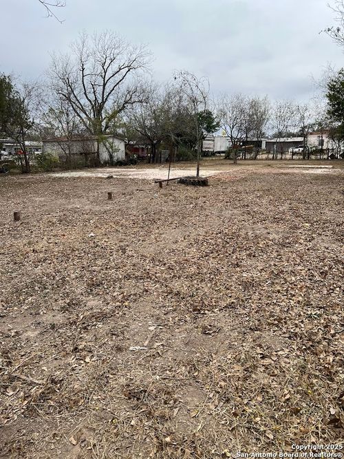 549 S Camp St, Uvalde, TX, 78801-6162 | Card Image