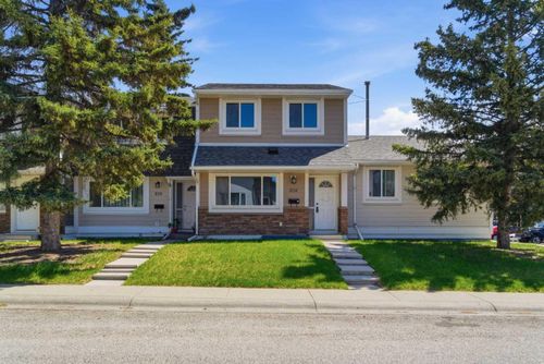 804 Madeira Dr Ne, Calgary, AB, T2A7B7 | Card Image