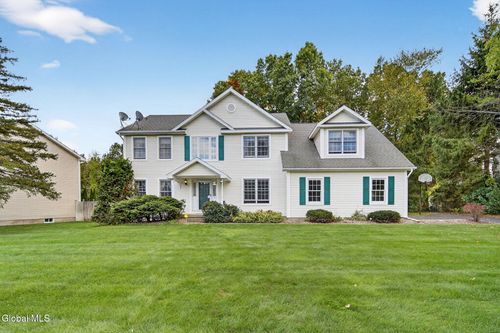 31 Torrey Pnes, Clifton Park, NY, 12065-1140 | Card Image
