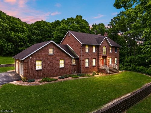136 Henderson Rd, Stockholm, NJ, 07460-1708 | Card Image