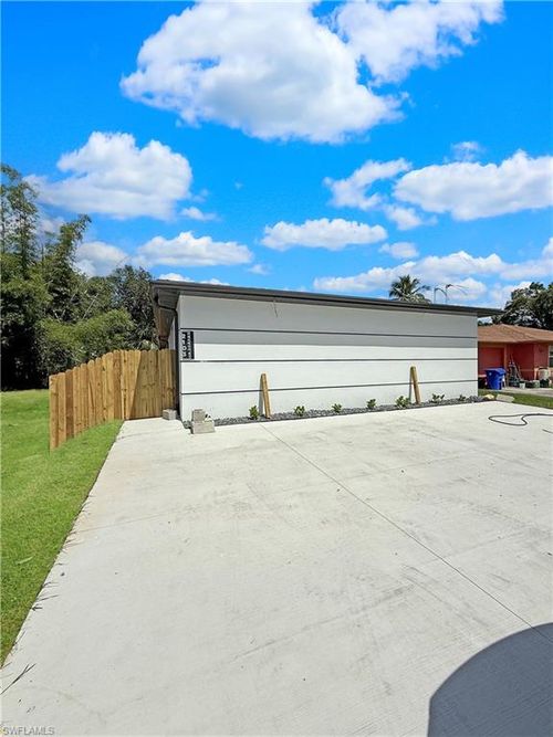 2103 French St, FORT MYERS, FL, 33916-4434 | Card Image