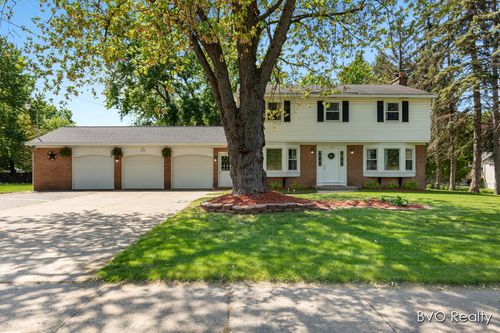 2200 Rosewood St, Jenison, MI, 49428-8170 | Card Image