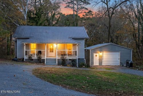 795 Athens Pike, Etowah, TN, 37331-1707 | Card Image