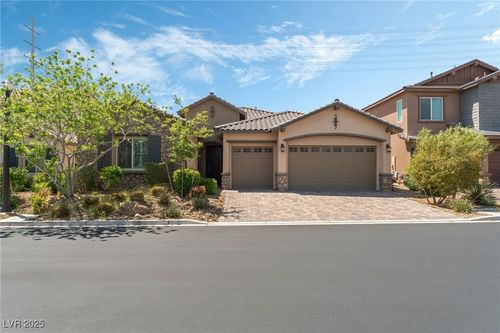 7291 Ellington Park St, Las Vegas, NV, 89166-6048 | Card Image