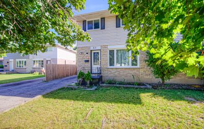 61 Winter Ave, Home with 3 bedrooms, 2 bathrooms and 3 parking in Cambridge ON | Image 3