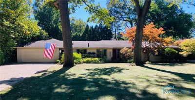 2433 Chevy Chase Lane, House other with 4 bedrooms, 4 bathrooms and 2 parking in Toledo OH | Image 1