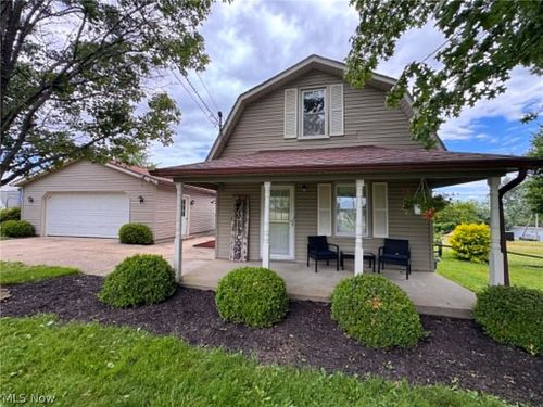 564 6th St Nw, Carrollton, OH, 44615-9426 | Card Image
