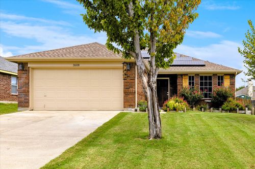 3608 Chapel Hill Ln, Denton, TX, 76207-6021 | Card Image