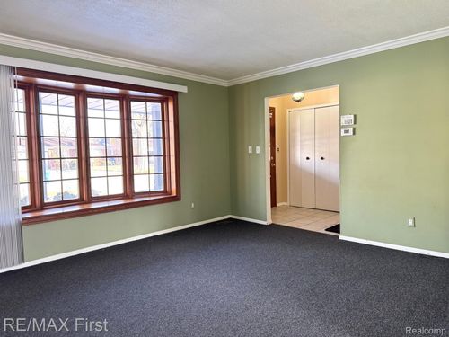 4826 Bates Dr, Warren, MI, 48092-1999 | Card Image