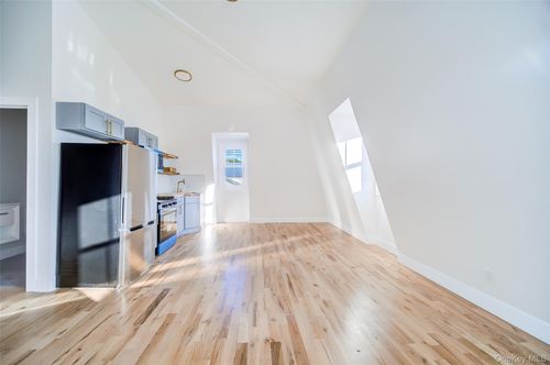 7-258 State St, Hudson, NY, 12534-1826 | Card Image
