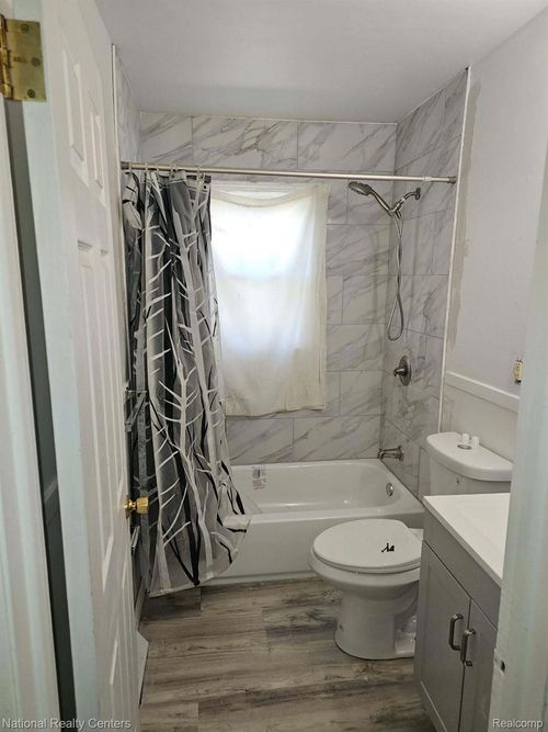 544 Monroe St, Ypsilanti, MI, 48197-5325 | Card Image