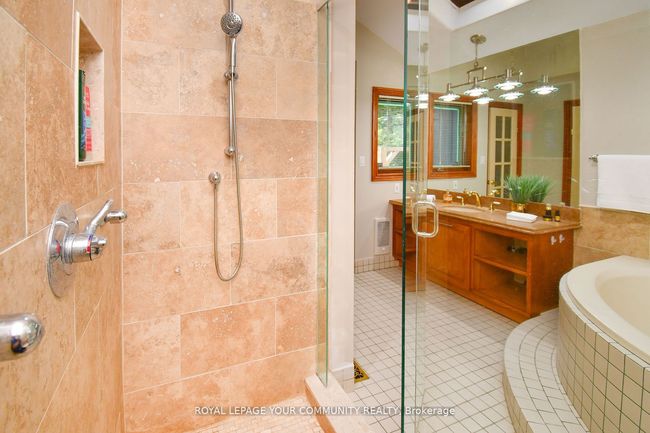 527 Big Bay Point Rd, House other with 5 bedrooms, 4 bathrooms and 10 parking in Innisfil ON | Image 29