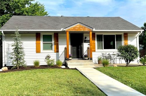 7305 Washington St, Kansas City, MO, 64114-1324 | Card Image