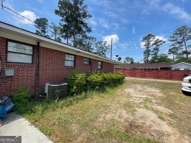 1105 E College St, House other with 3 bedrooms, 2 bathrooms and 2 parking in Bainbridge GA | Image 16