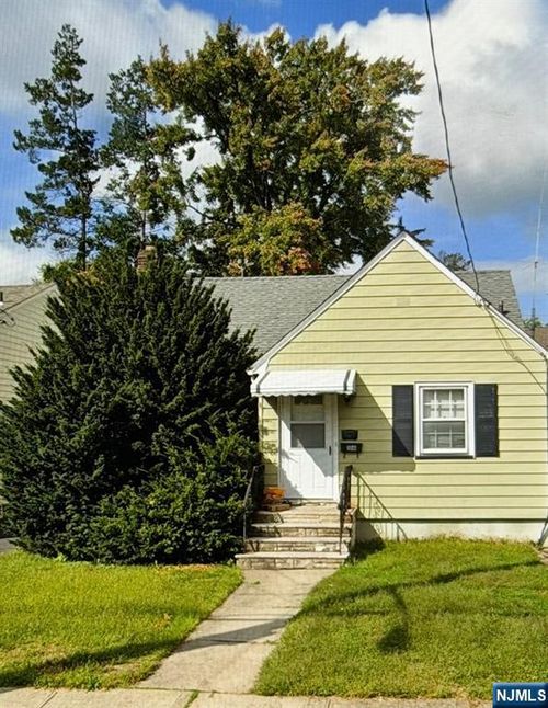 106 Summit Ave, Bloomfield, NJ, 07003-3866 | Card Image