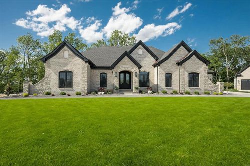 805 Silver Buck Ln, Chesterfield, MO, 63005-3737 | Card Image