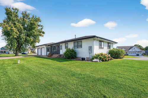 13562 141st Ave N, Dayton, MN, 55327-6001 | Card Image