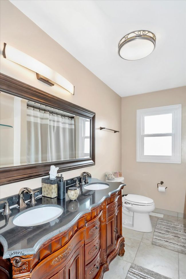 16529 Edgewood Dr, House other with 3 bedrooms, 2 bathrooms and 2 parking in Plainfield IL | Image 14