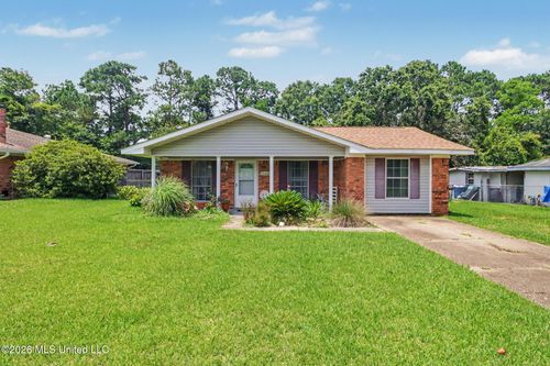15408 Anderson Dr, Biloxi, MS, 39532-2808 | Card Image