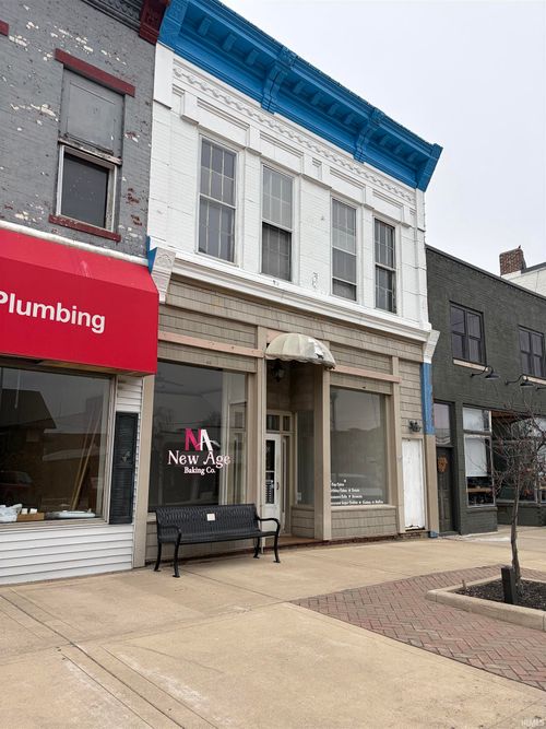125 E Michigan St, New Carlisle, IN, 46552-5200 | Card Image