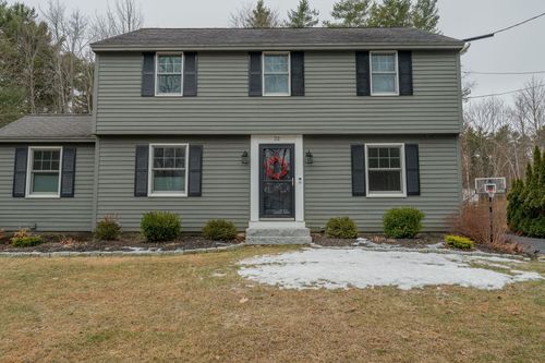 32 Pleasant Hill Road, Falmouth, ME, 04105 | Card Image