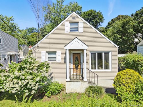 56 Independence St, White Plains, NY, 10606-1629 | Card Image