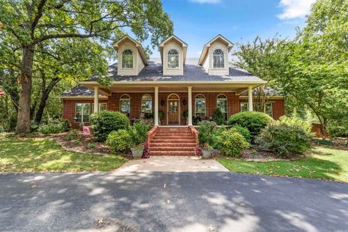 3165 Majestic Cir, Conway, AR, 72034-9670 | Card Image
