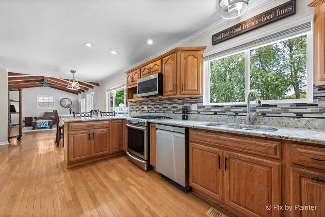 987 Split Rail Dr, House other with 3 bedrooms, 3 bathrooms and 2 parking in Carol Stream IL | Image 8