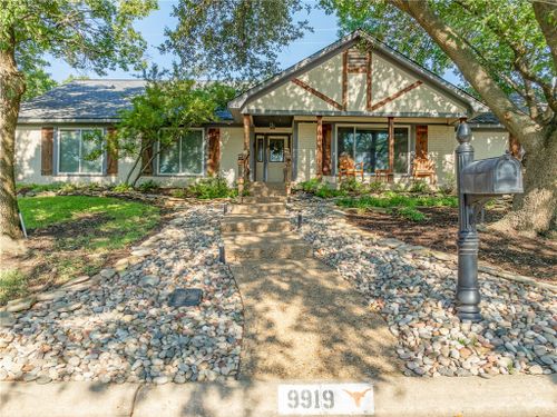 9919 Burgundy Lane, Woodway, TX, 76712 | Card Image