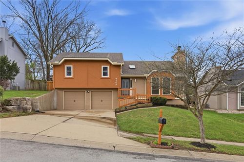 4109 Nw 65th St, Kansas City, MO, 64151-4061 | Card Image